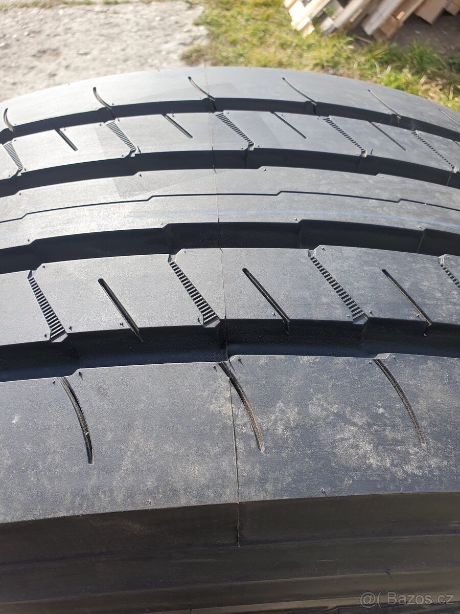 Pneu 385 / 65 R22,5 - 9