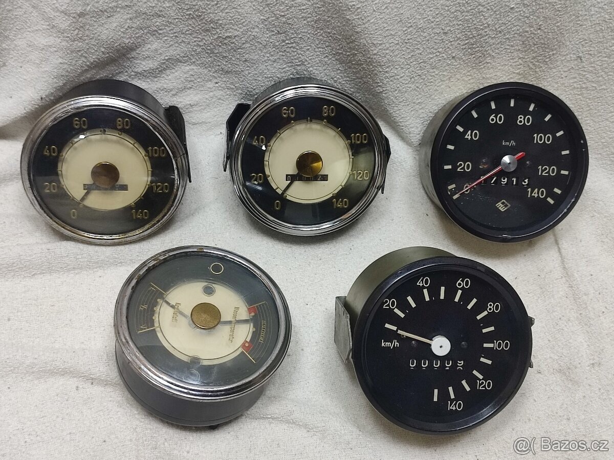 WALTER PRAGA ŠKODA TATRA AERO BUDÍKY HODINY TACHO PALIVOMĚR - 9