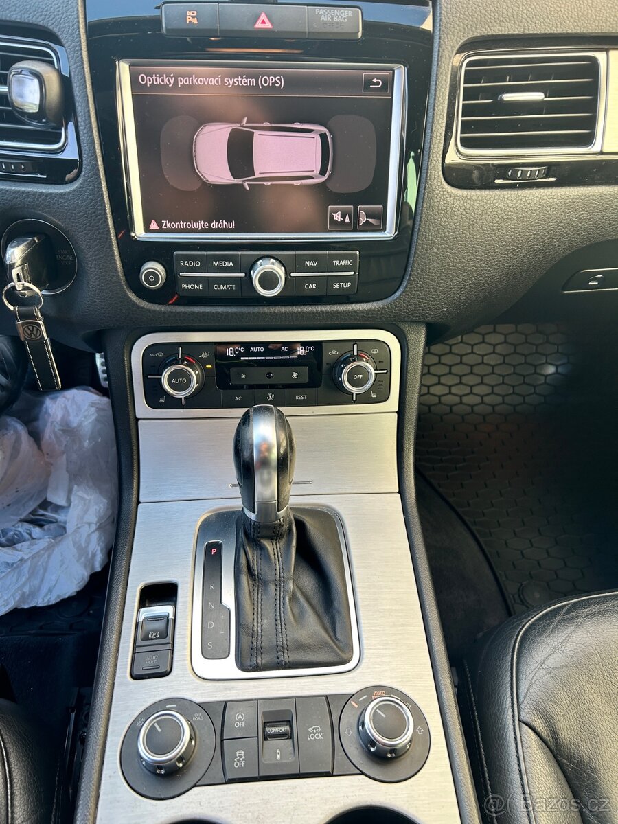 VW Tuareg 3.0 tdi - 9