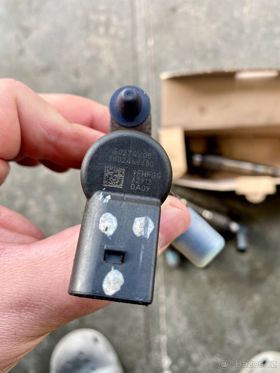 Vstřikovače Volvo V40 1.6D D2 Continental originál. - 9