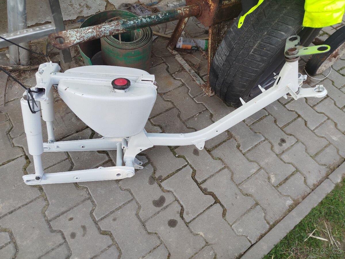 Jawa 21 Pionýr. - 9