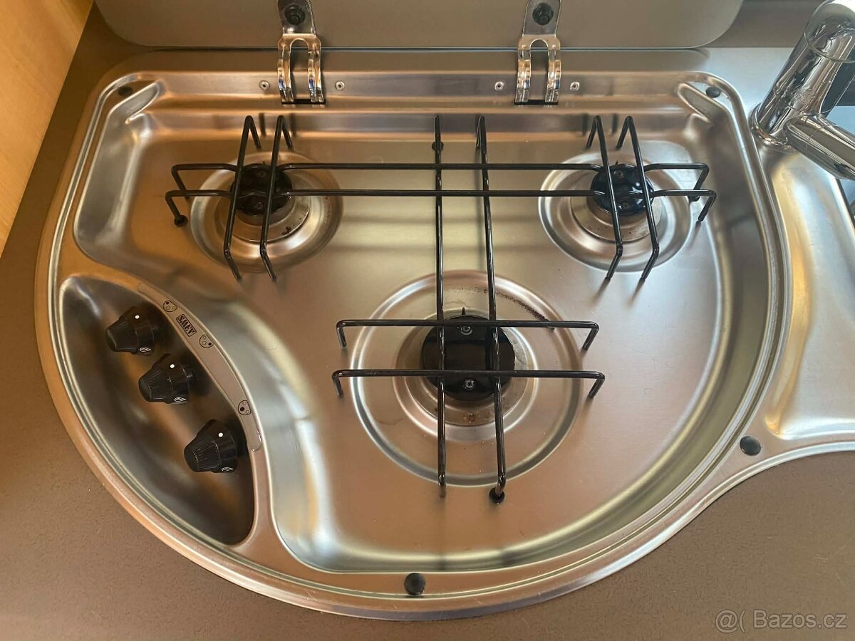 Hobby De Luxe 450 / 100 km/h/ KLIMATIZACE - 9