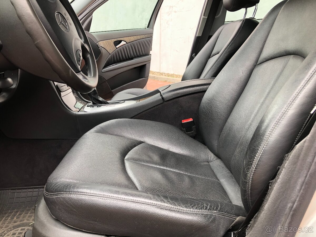 Mercedes Benz E 220 CDI - 9
