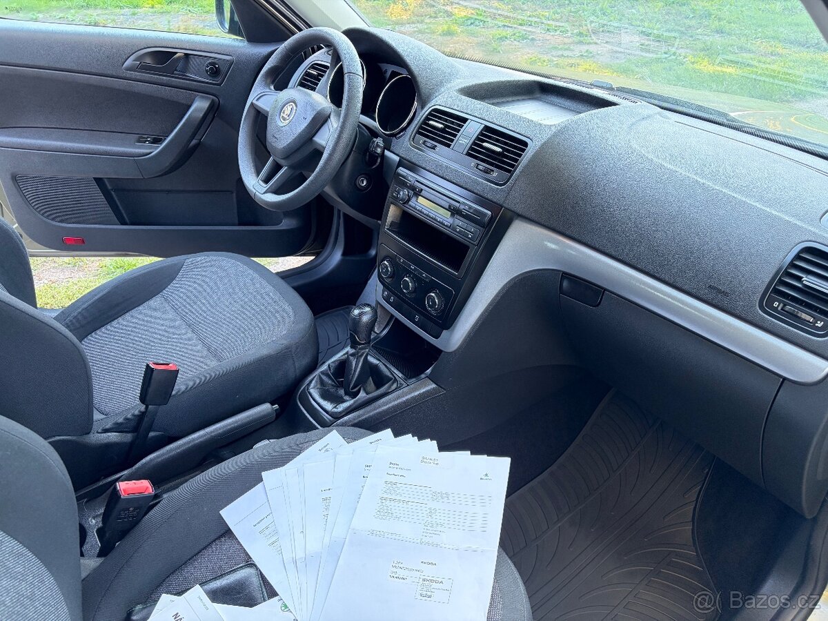 Škoda Yeti 1.2TSI 81kw,Servis,Hezký stav - 9