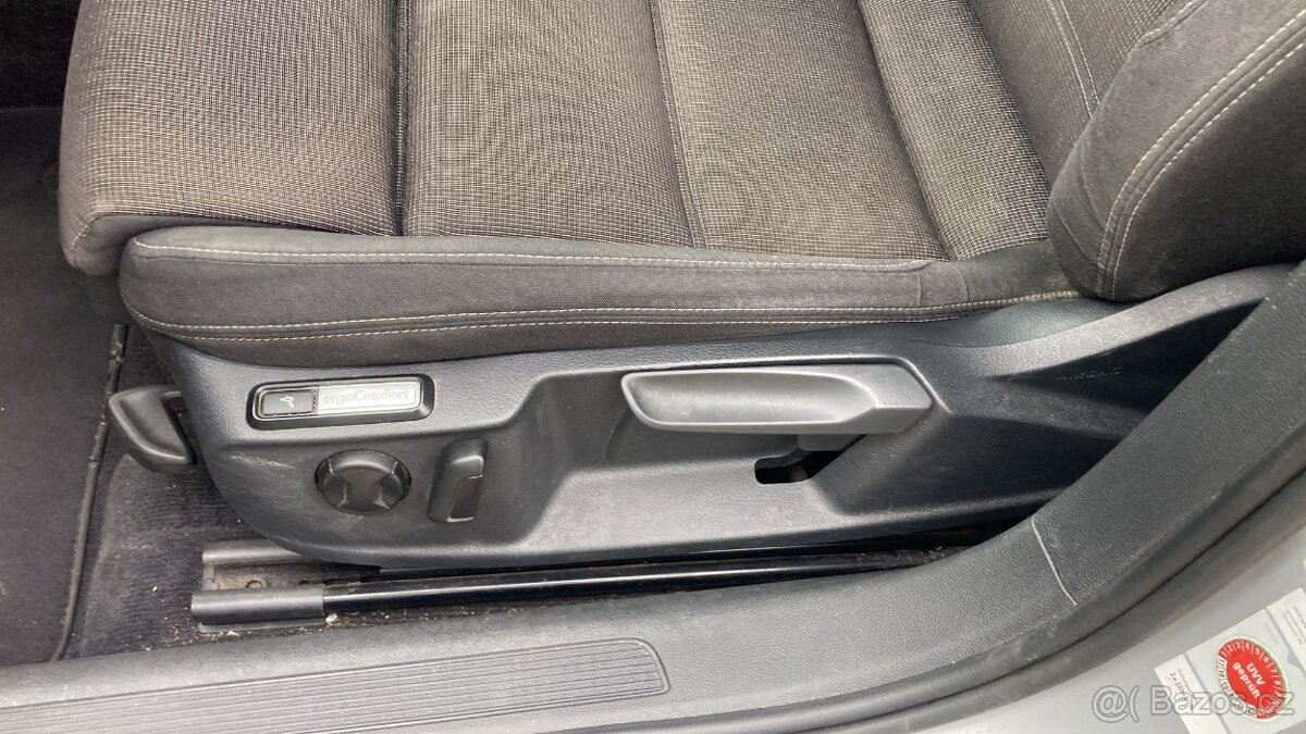 Volkswagen Passat 2.0 TDI - 9