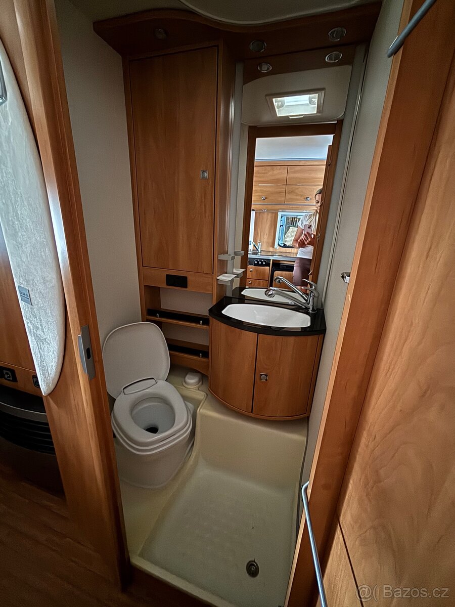 Karavan/,obytný přívěs Dethleffs - 9