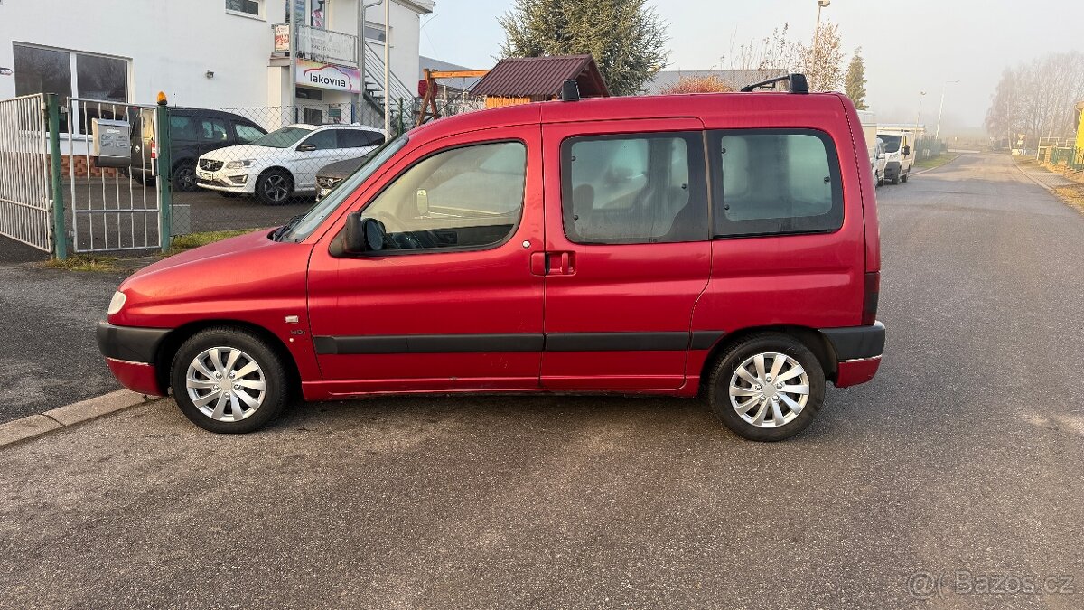 PEUGEOT PARTNER 2.0 HDI 66KW 2X ŠOUPAČKY KLIMA TAŽNÉ - 9