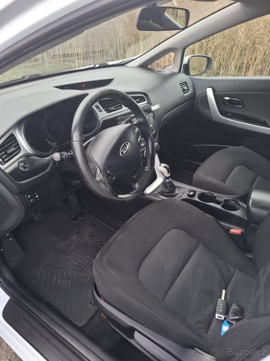 Prodám KIA CEE´D možný odpočet DPH - 9