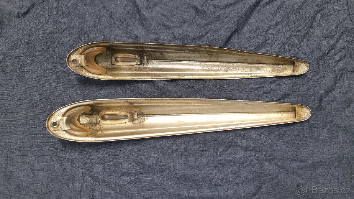 Škoda Tudor - obrysová světla - 9