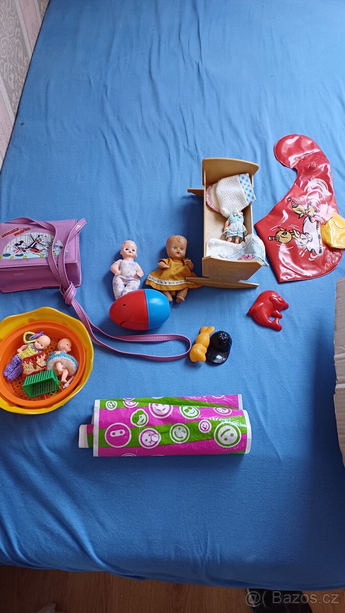 stare panenky a oblečky s doplnky - 9