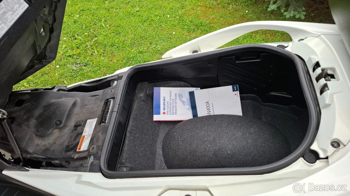 Suzuki Burgman 400 - r. 2011, najeto 42.318 km - 9