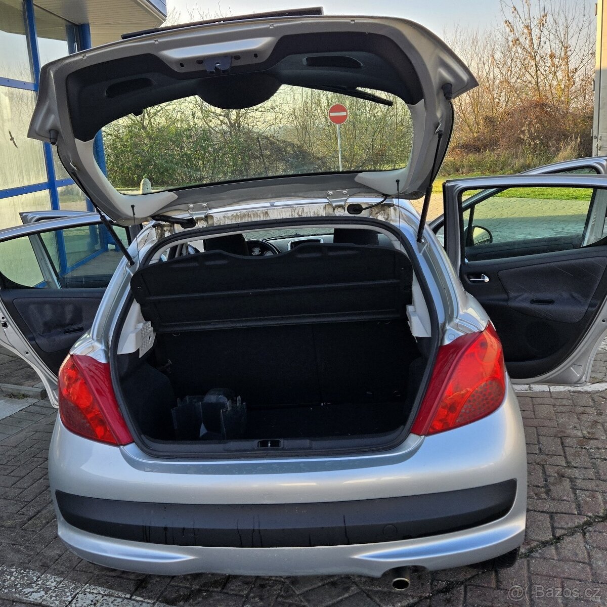 PEUGEOT 207 FACELIFT 1,4 16v KLIMATIZACE , ALU, 133tis.km - 9