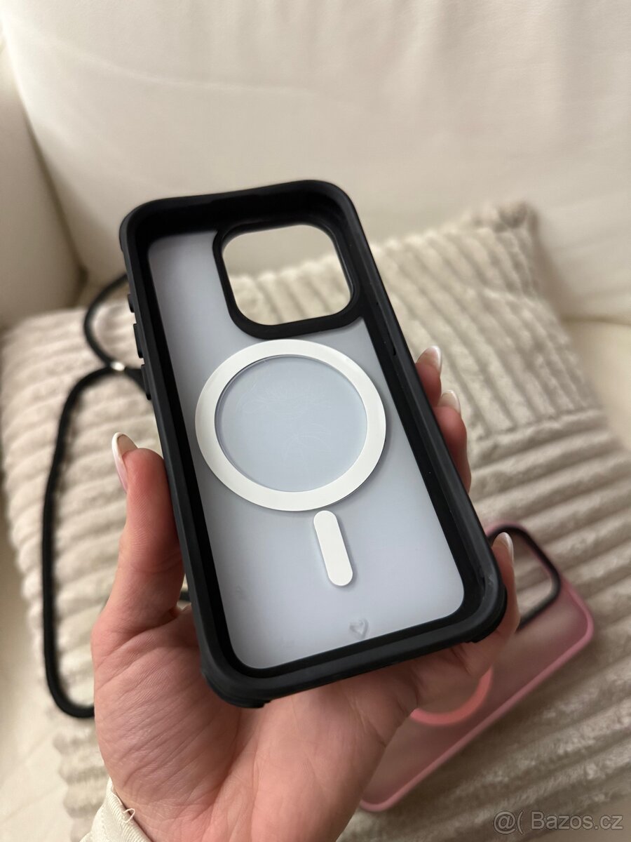 Set krytů na iPhone 15 Pro - 9