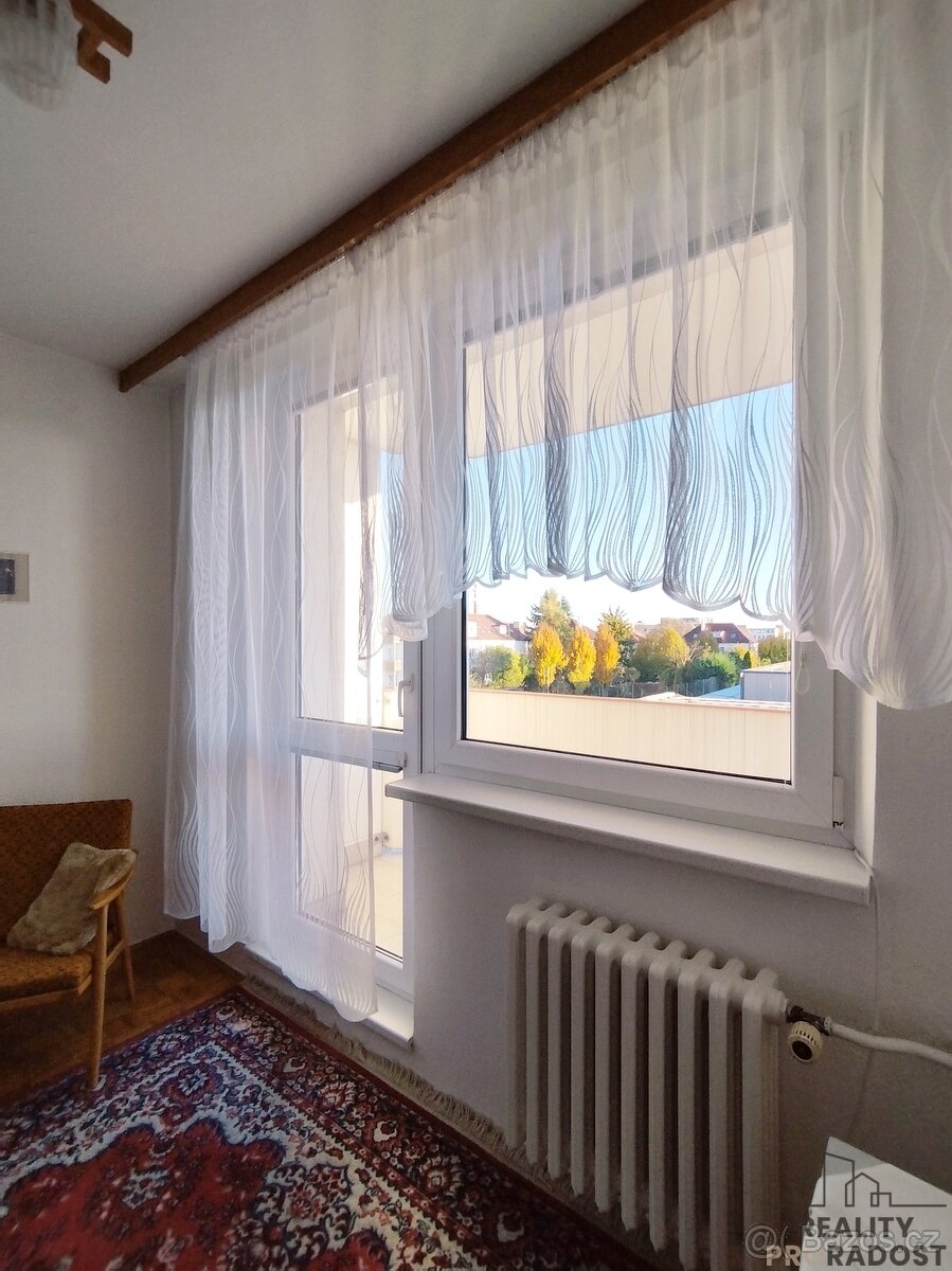 Nabízím vám k prodeji krásný byt 3+1 s lodžií v Holešově. - 9