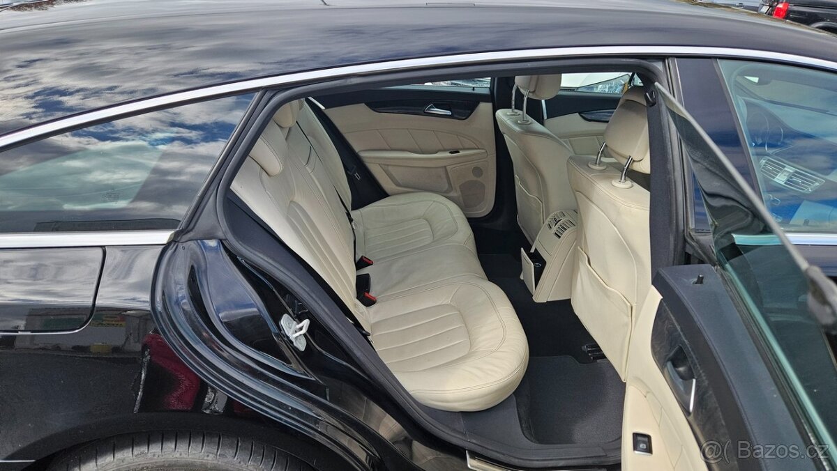 Mercedes-Benz CLS 350 CDi 4Matic Shooting Brake - 9