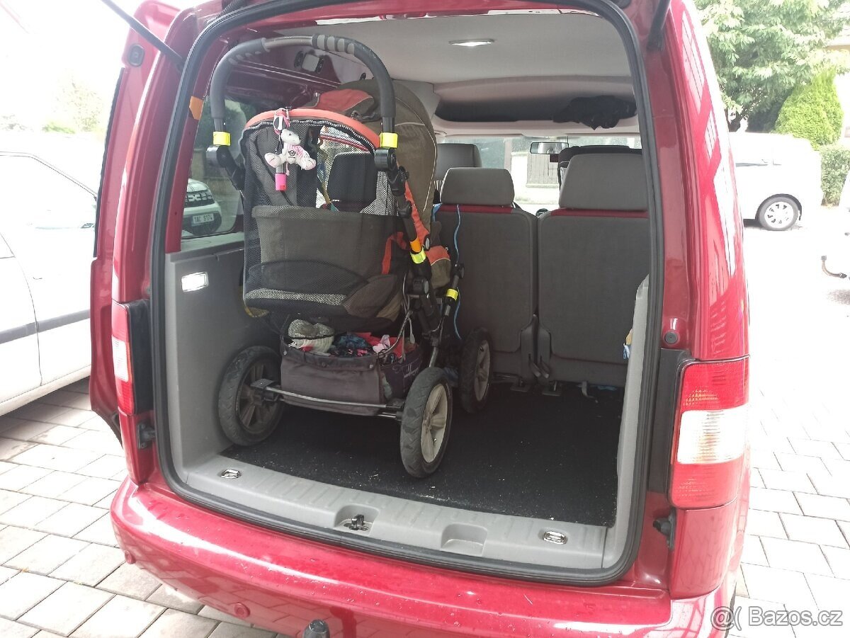 VW CADDY LIFE, 1,9 TDi, 77kW, rodinné auto - 9