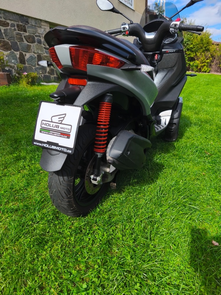 Piaggio MP3 300 LT Sport HPE (2020) TOP stav, po servisu - 9