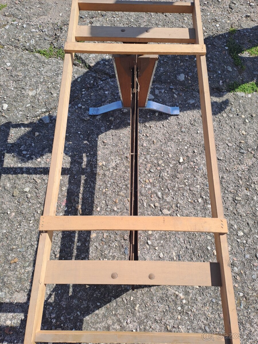 chromovaný stavitelný konferenční stolek - 9