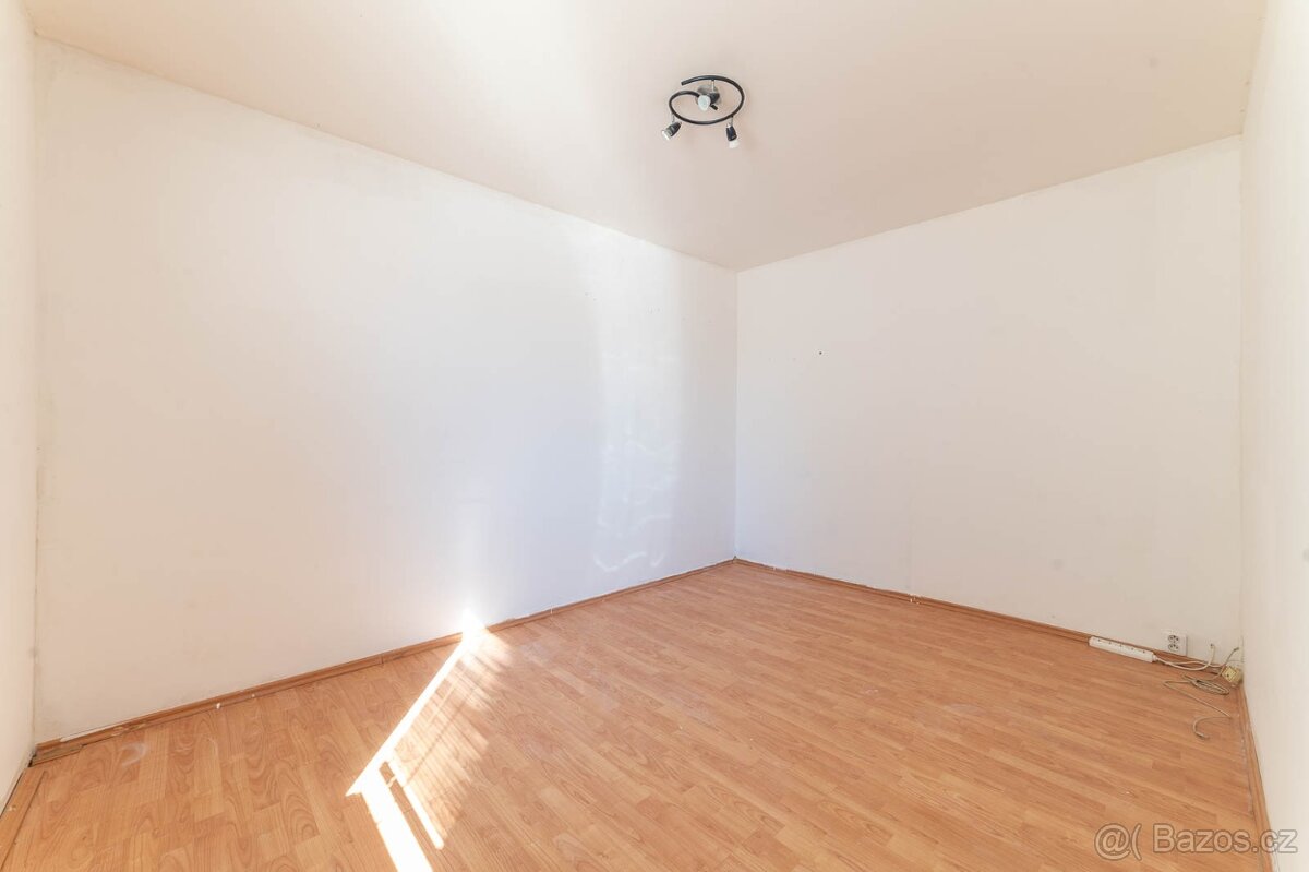 NA PRODEJ - Baťovský půldomek, Podvesná - 9