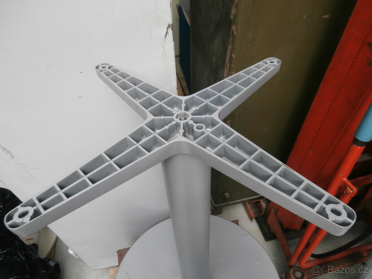 Stůl kulatý TECHO na bytelné kovové noze za 800 kč - 9