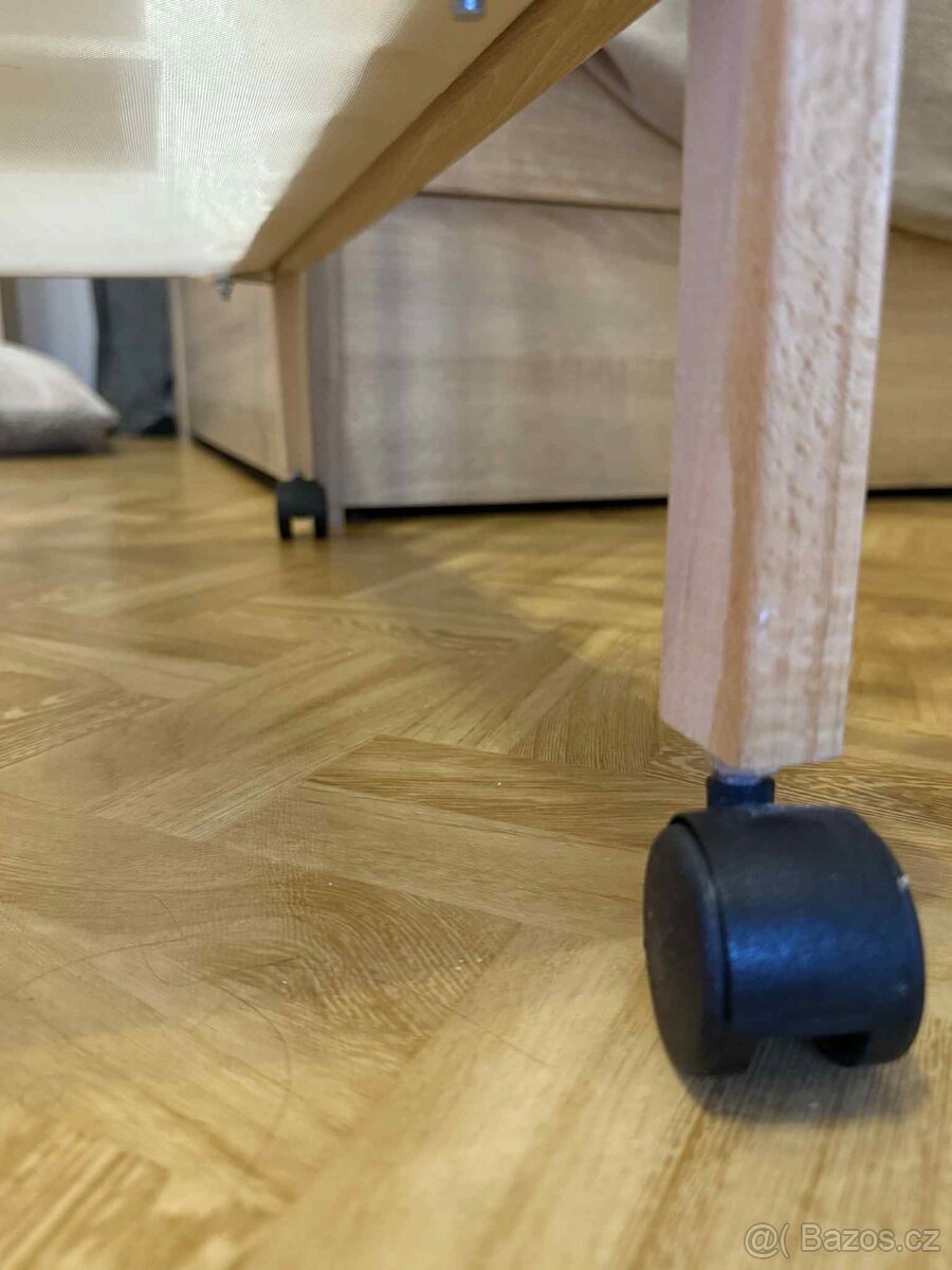 Dětská postýlka + matrace - 9