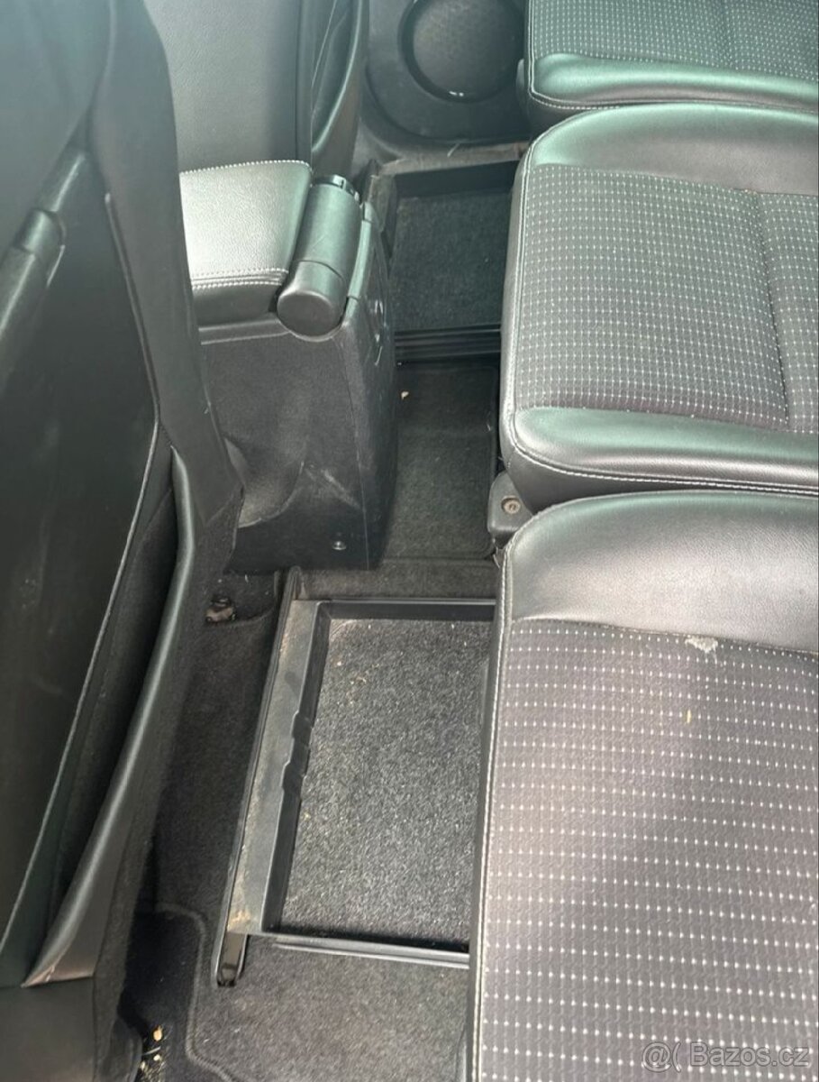 Renault Grand Scenic III nahradni dily 2.0 Dci - 9