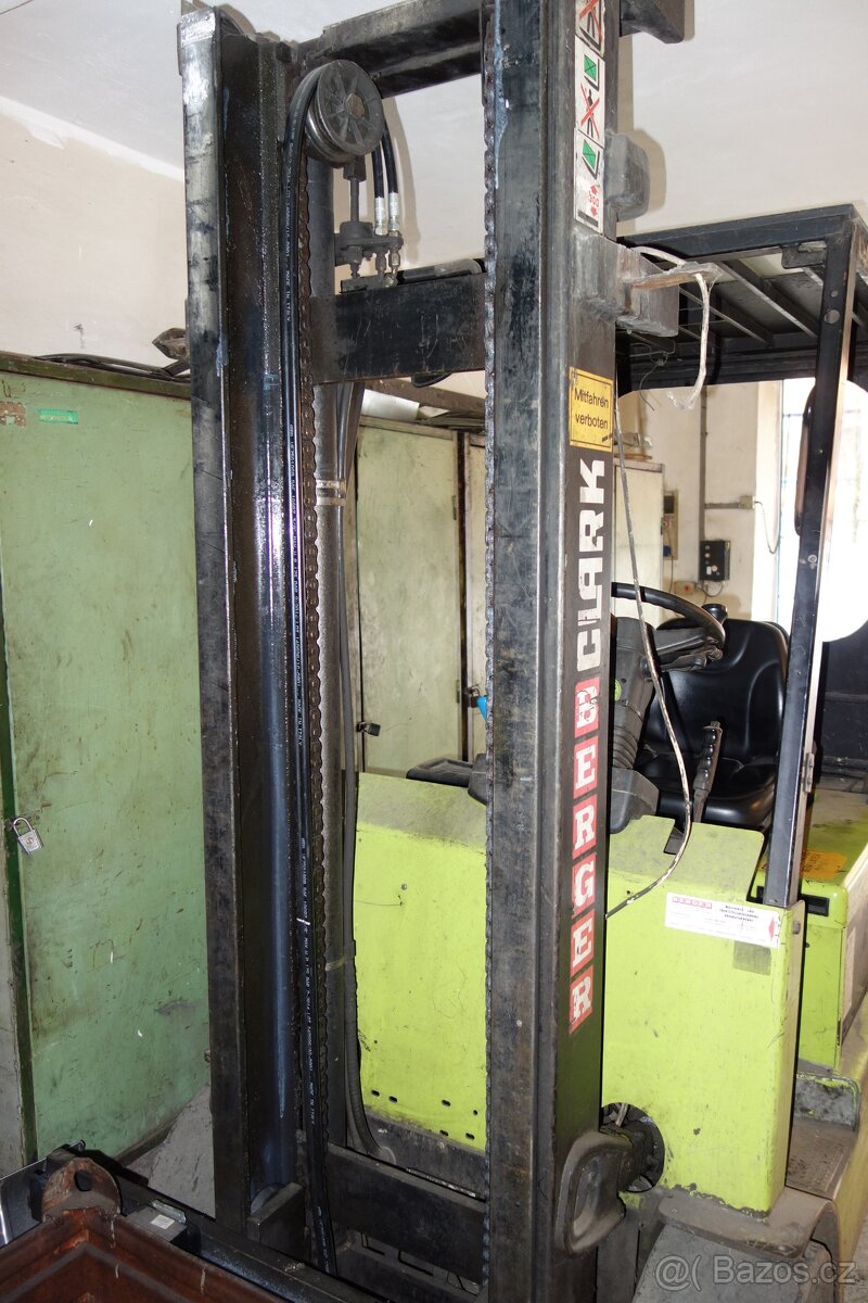 VZV Clark CEM 25 S - 9