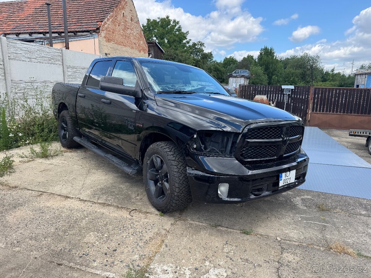 Ram 5,7 rok 2023 - 9