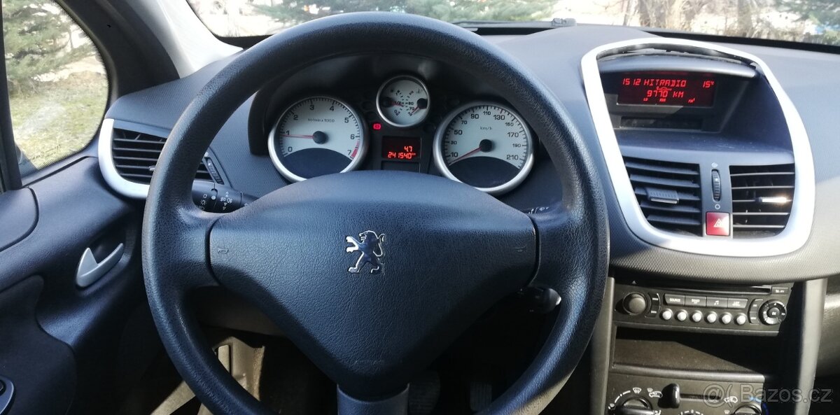 Peugeot 207 1.4 16V - 9