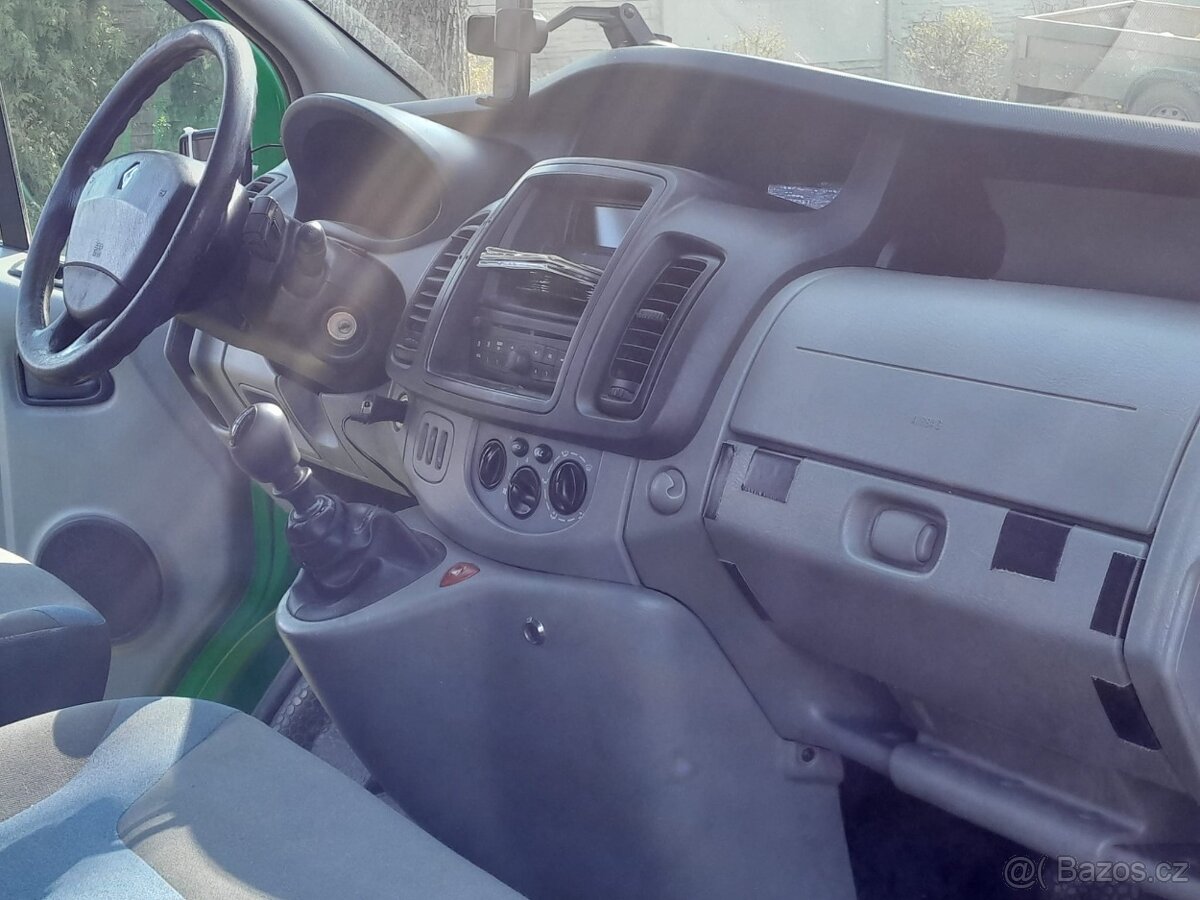 Renault Trafic - 9