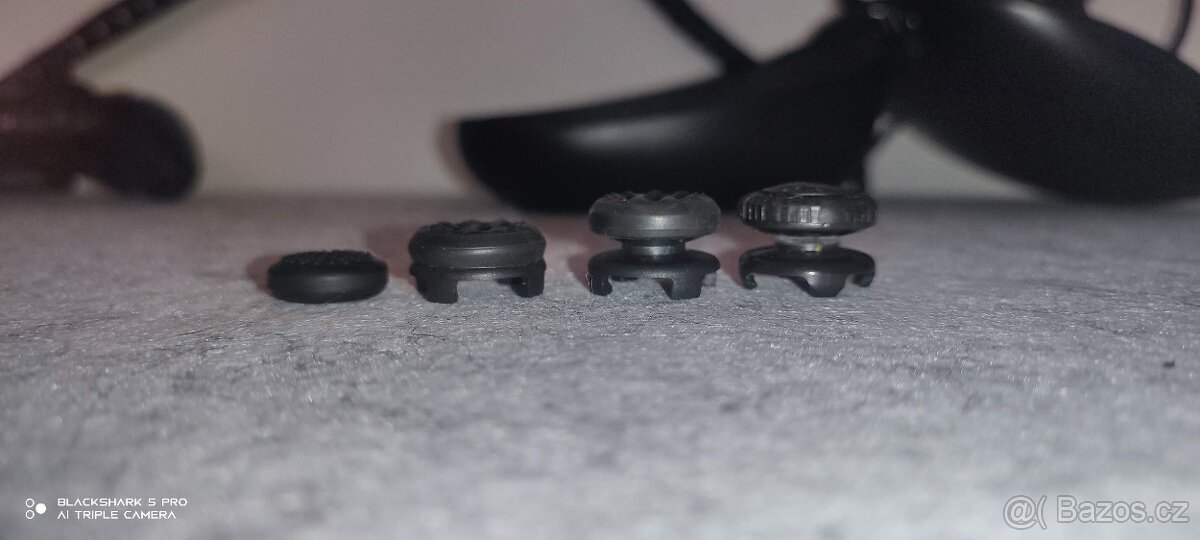 Modifikovaný Dualsense Edge - 9