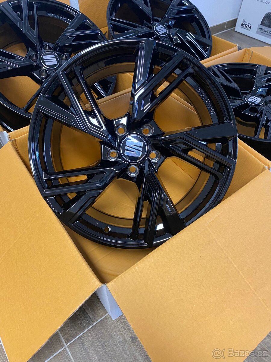 5x112 R18 MAM RS5 Black - 9