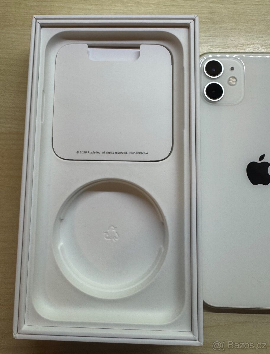 iPhone 11 64GB - Skvělý stav - 9