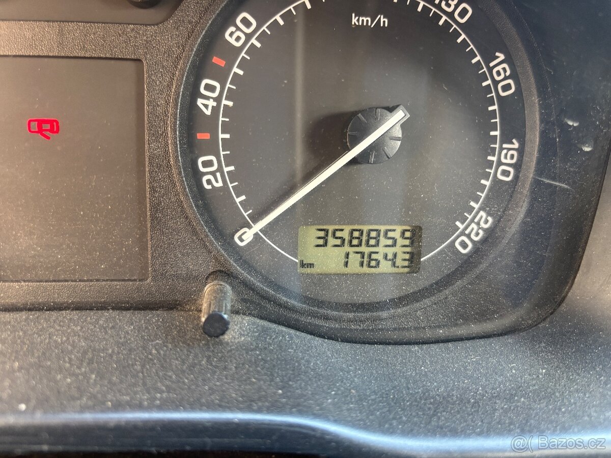 Škoda Octavia 1,9 TDI 4x4 na díly - 9