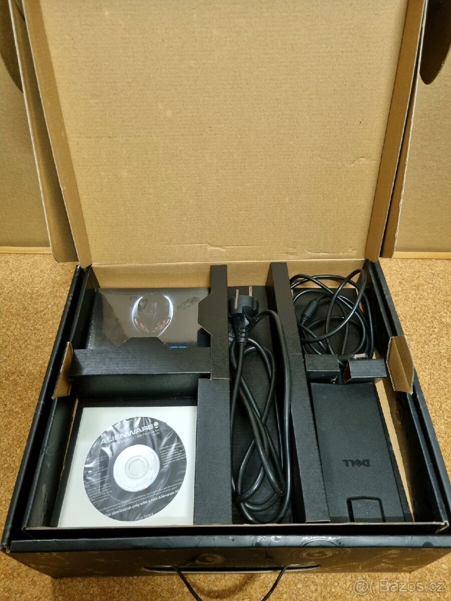 RARITA - Dell Alienware M11x-R3 - 9