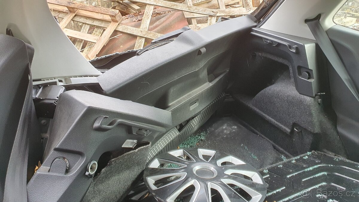 Volkswagen Polo 1.6 TDI 2009 - Bourané - 9