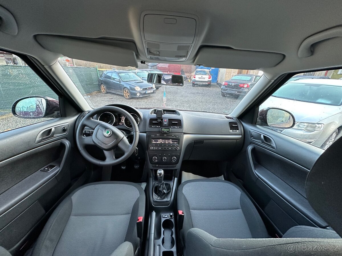 Škoda Yeti 1.4tsi TOP STAV BEZ KOROZE - 9
