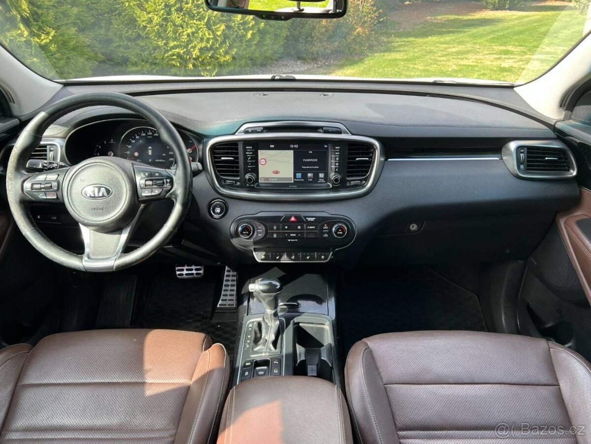 KIA Sorento - 9