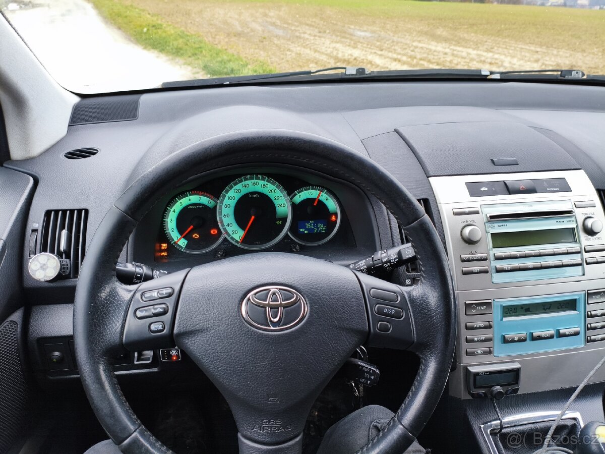 Toyota Corolla Verso 1.8 95kW 2008 - 9