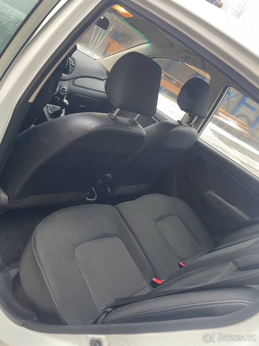 Hyundai i10 1.1 51kW - 9