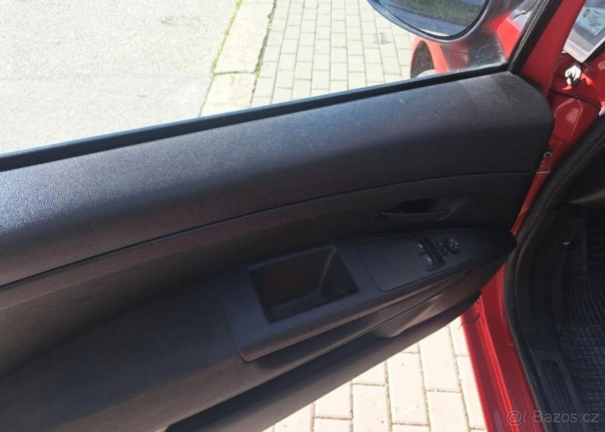 Fiat Grande Punto 1,2 i benzín manuál 51 kw - 9