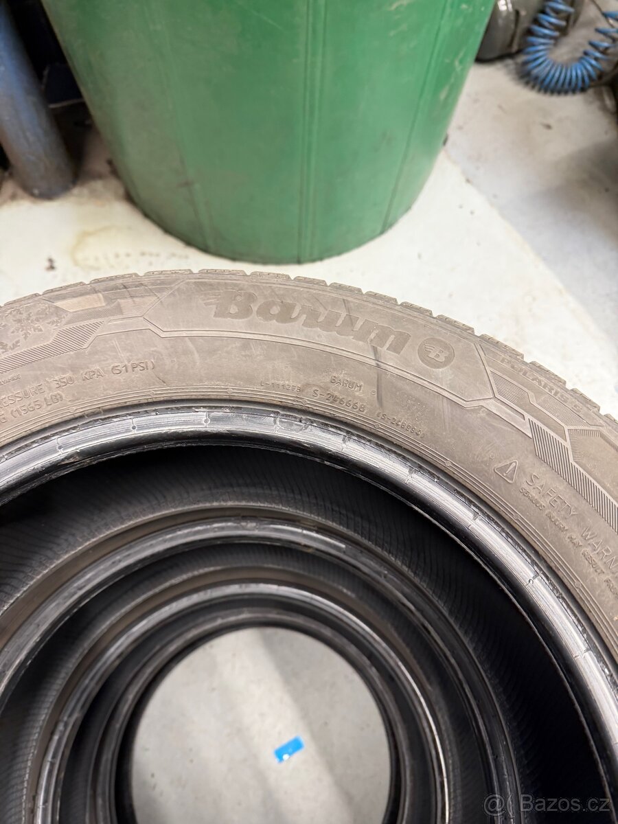 Zimní pneu 205/60/16 - 9