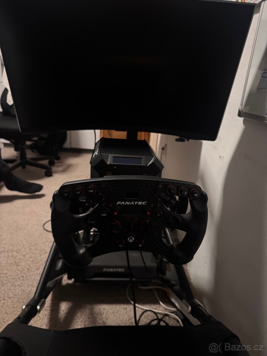 Sim racing set Fanatec DD1 + CSL Elite V2 + Playseat - 9