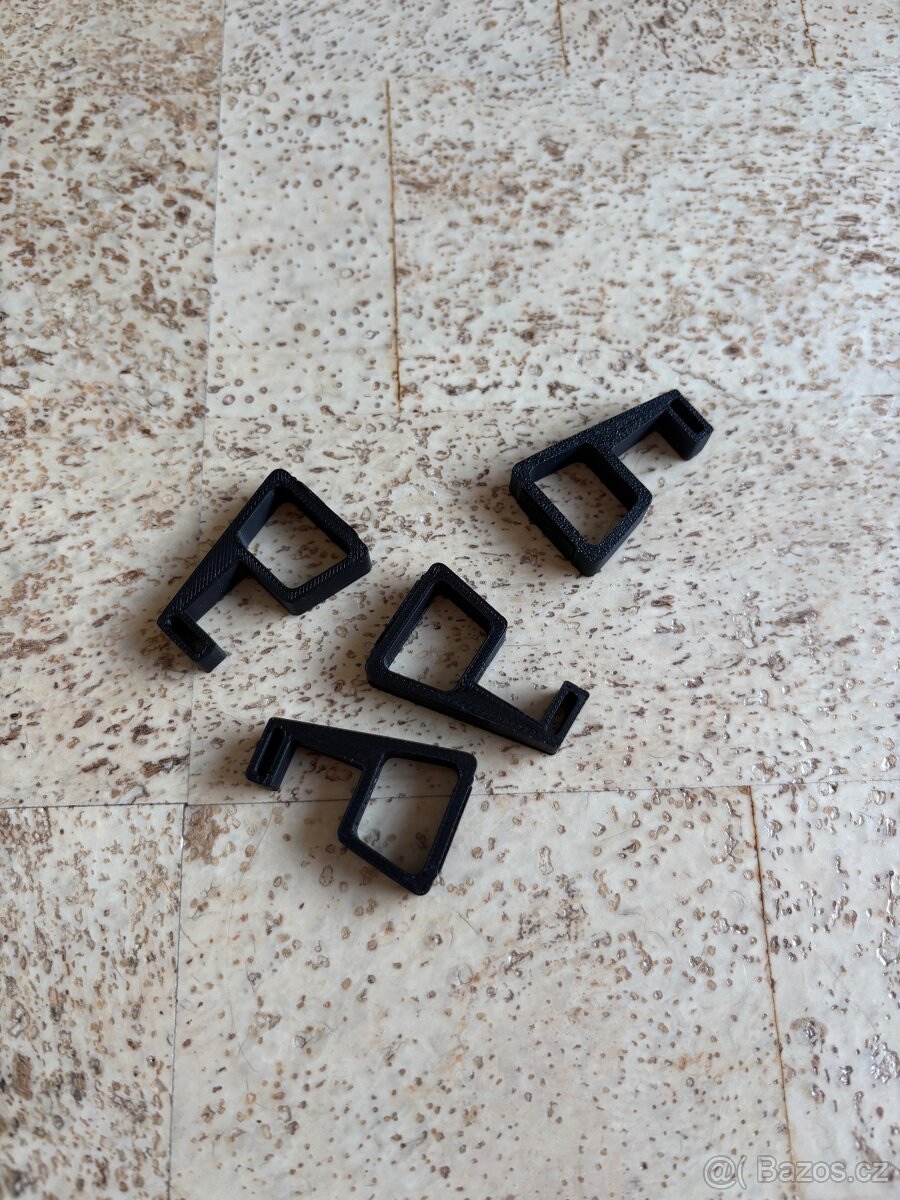 PS4 Pro 1Tb + 2x ovladač - 9