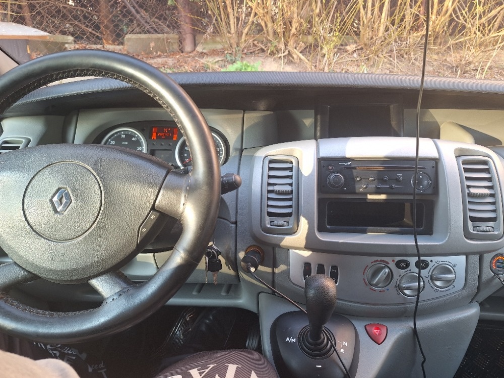 Renault Trafic 2.5 DCI GENERATION - 9