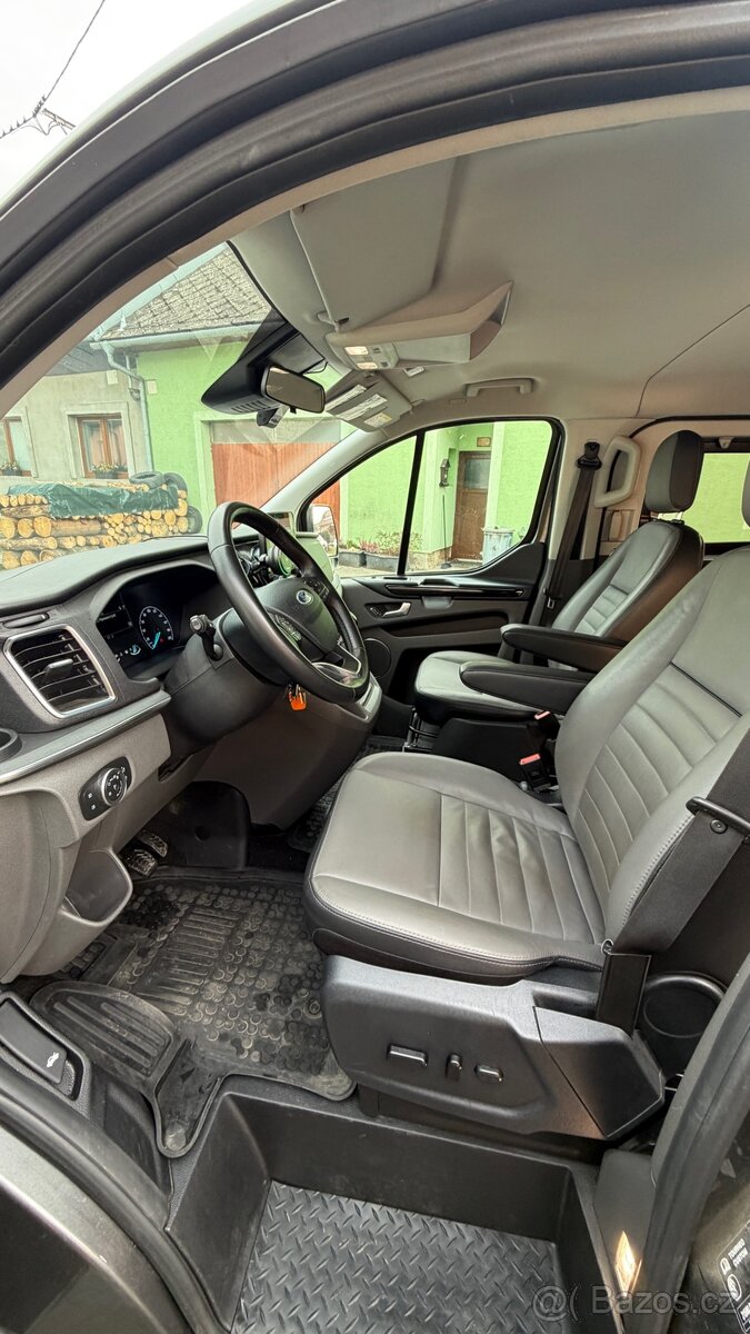 Ford Tourneo Custom - 9