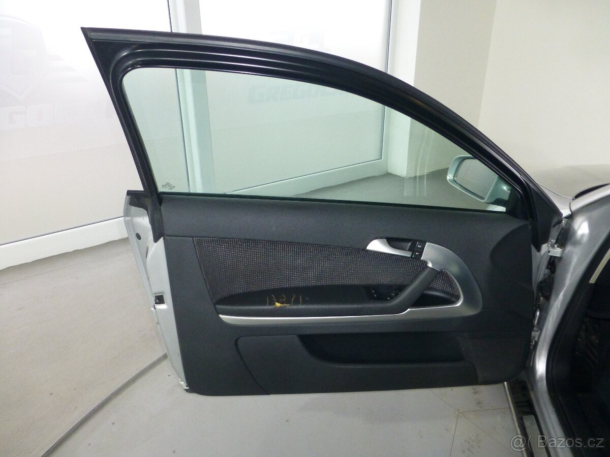 Audi A3 2,0TDI QUATTRO ALU KOLA DIGI - 9