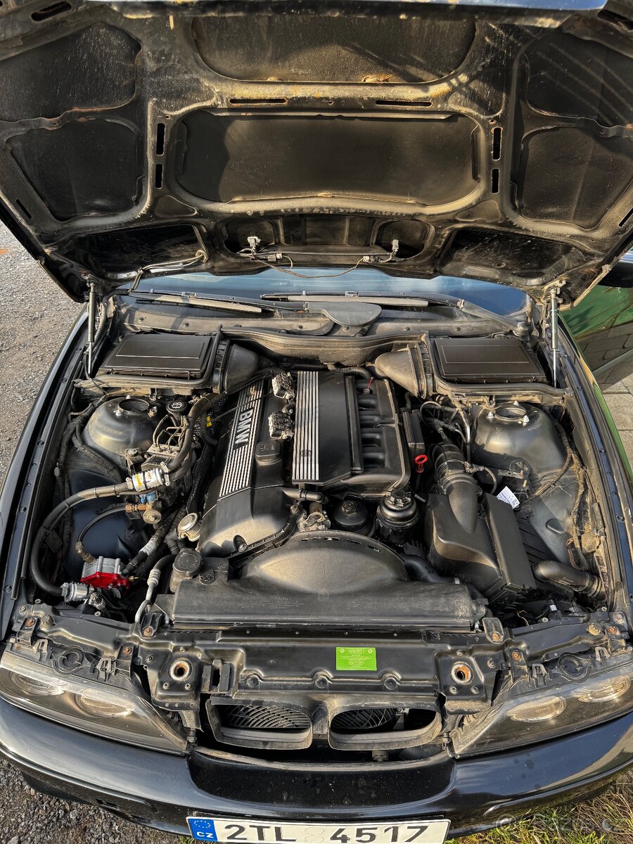 Prodám BMW E39 520i M paket - sedan - 9