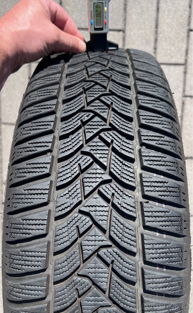 Superb - 17 Triton + zimní 215/55 R17 Dunlop 8mm - 9