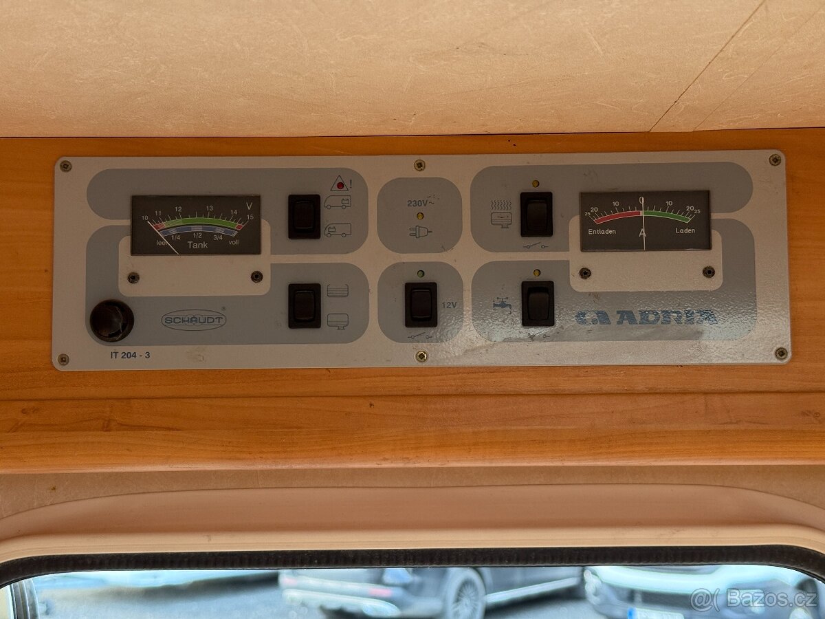 Adria, 2004, 2.8 jtd, 6 osob na jízdu, solárná panely - 9